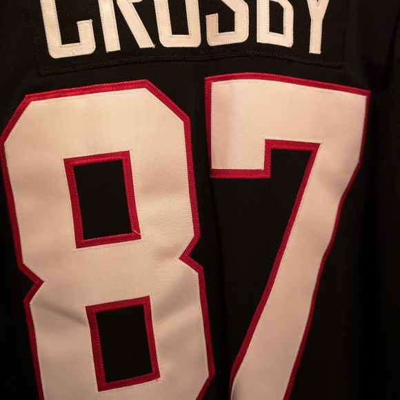 Sidney Crosby Olympic Jersey - Picture 4 of 5